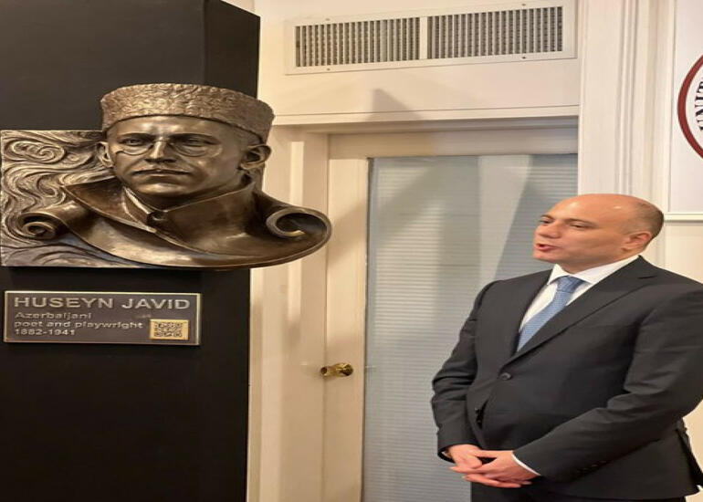 ABŞ-da Hüseyn Cavidin büstünün açılışı olub
