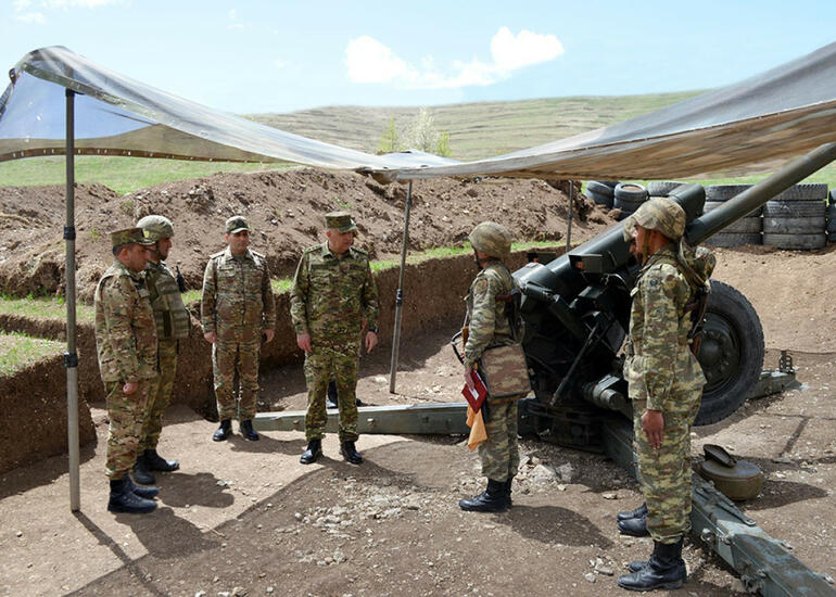 Baş Qərargah rəisi Kəlbəcərdə döyüş hazırlığını yoxlayıb