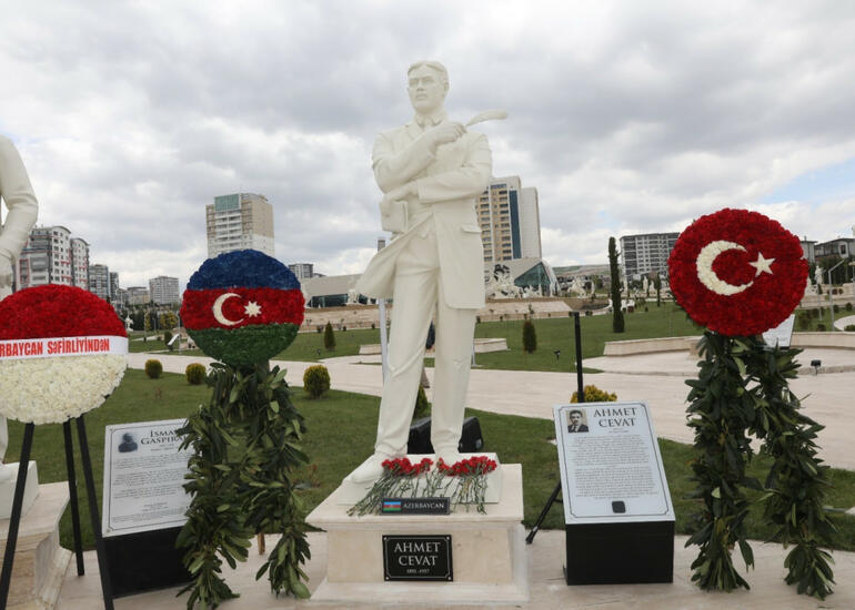 Ankarada Əhməd Cavadın heykəlinin açılışı olub