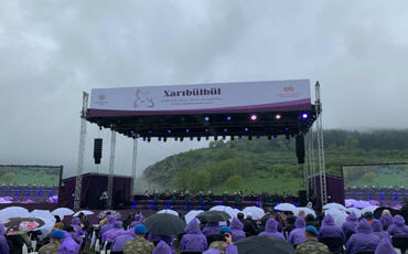 Şuşada V “Xarıbülbül” Festivalının açılışı olub, Prezident və birinci xanım açılışda iştirak edib