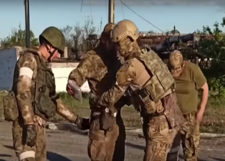 İki gün ərzində “Azov” alayının 1000-ə yaxın silahlısı təslim olub