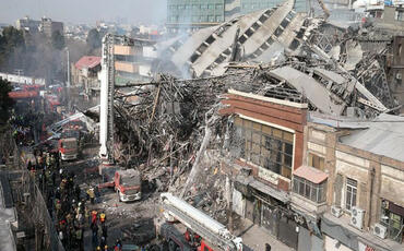 İranda binanın çökməsi nəticəsində ölənlərin sayı 10-a çatıb