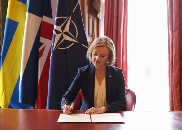 Britaniya İsveç və Finlandiyanın NATO-ya üzvlüyünü ratifikasiya edib