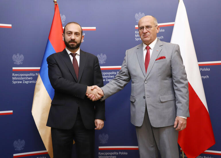Ermənistan və Polşa XİN rəhbərləri görüşüb