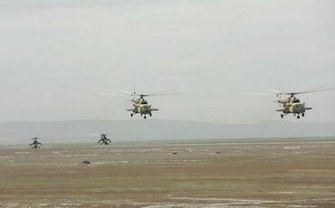 Ordumuz helikopterlərlə “düşmən”i məhv etdi