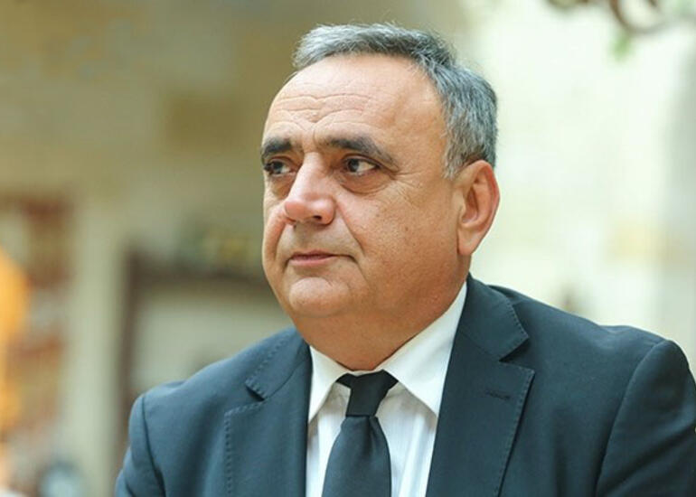 60 yaşın zirvəsindən boylanan əməkdar artist...