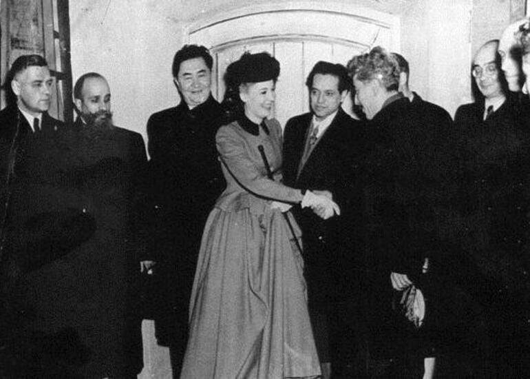 II Yelizaveta ilə görüşən ilk azərbaycanlı
