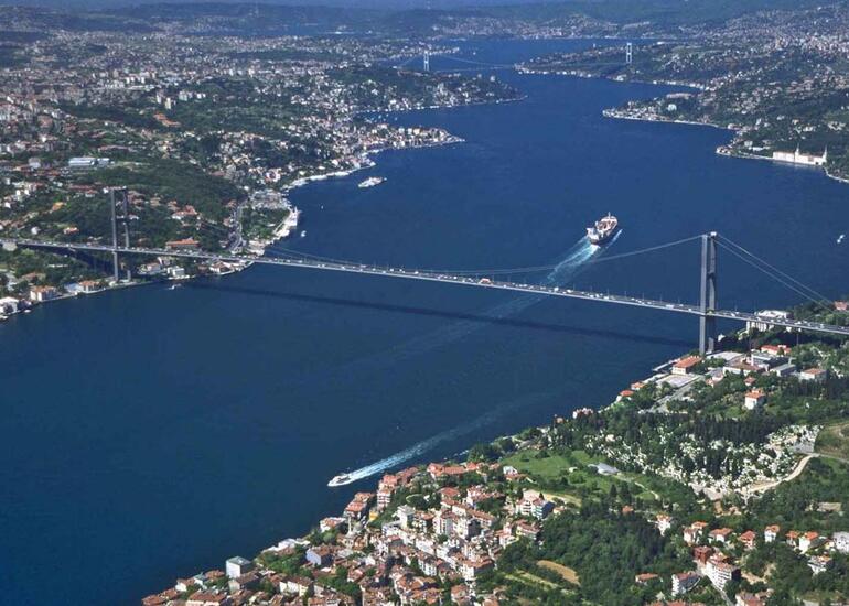 Gəmilərimiz üçün İstanbul boğazından keçid haqqı artırılır