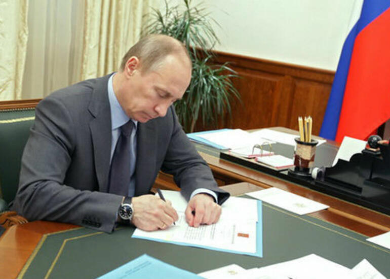 Putin Ukraynanın 4 regionu ilə bağlı qanunu imzalayıb