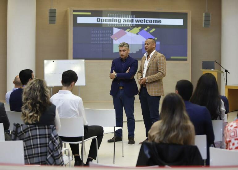 Telejurnalistlər üçün “Audiovizual media mühitində universal jurnalist” mövzusunda təlimlərə başlanılıb