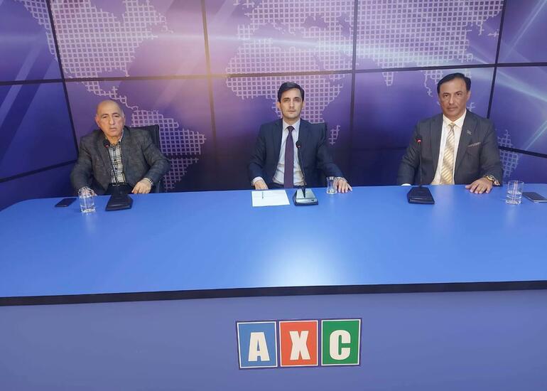 AXC TV-nin efirində Pənah Hüseynlə Elman Nəsirovun çox gərgin debatı