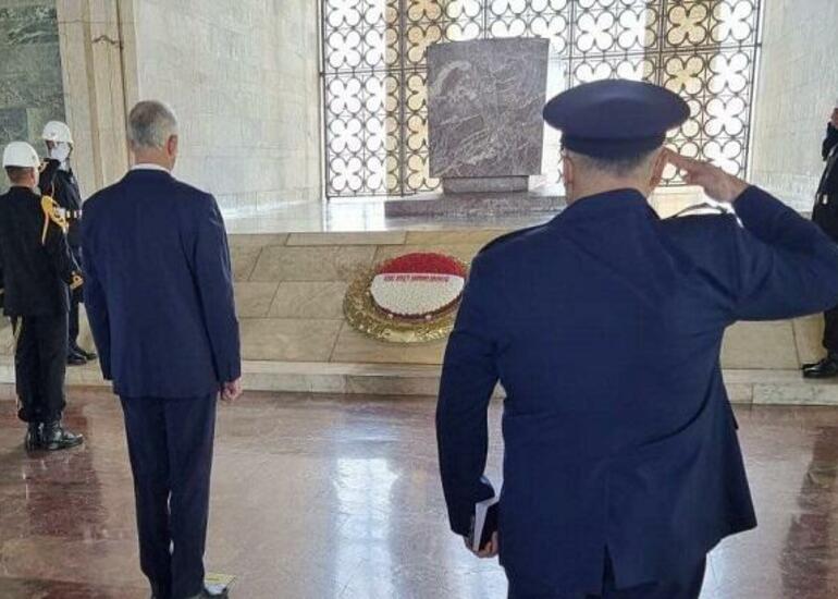 İsrailin müdafiə naziri Atatürkün məqbərəsini ziyarət etdi