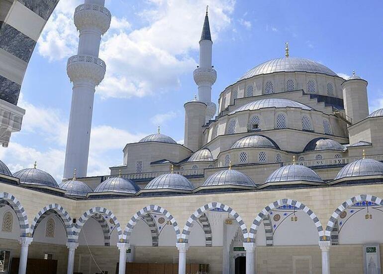 Qırğızıstan da rus kartlarına “yox” dedi