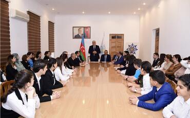 “Mənim üçrəngli şanlı bayrağım”