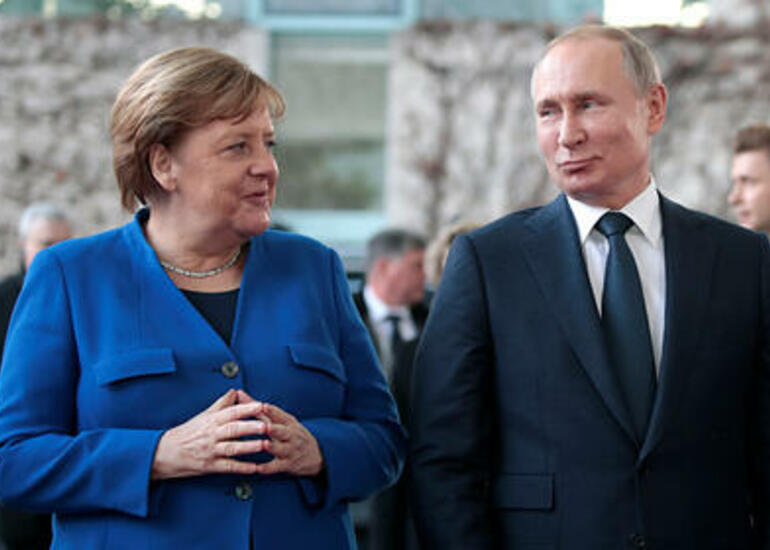 Cəhd etdim, amma Putin dinləmədi - Merkel