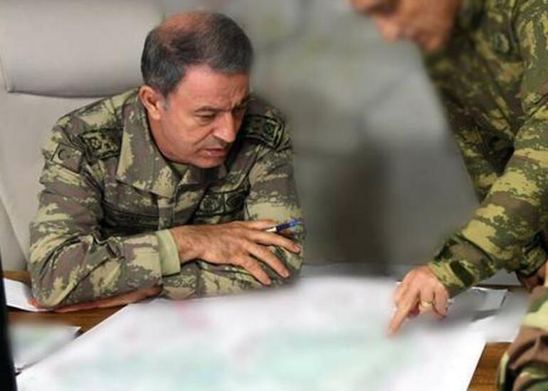 Hulusi Akar İraqla sərhədə yollandı