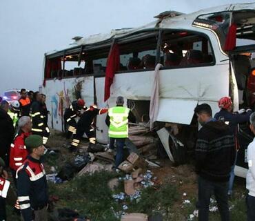 Türkiyədə ağır yol qəzası: 39 nəfər yaralandı