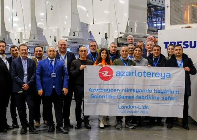 Jurnalistlər İngiltərədə Poz-Qazan biletlərinin çap olunduğu fabrikdə
