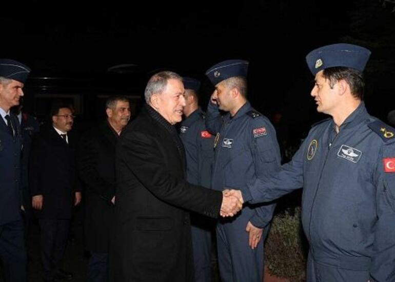 Həsənov Akarla birgə pilotlarla görüşdü