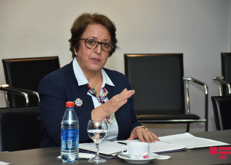 Dünya fars rejimini qəddar rejim kimi qəbul edir
