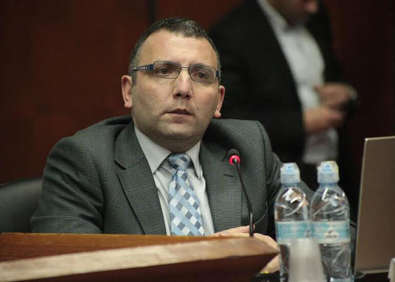 Arye Qutun adına mükafat təsis edildi