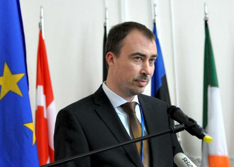 Klaar Brüsseldə Mirzoyanla görüşdü