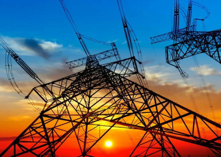 Azərbaycan elektrik enerjisinin istehsalını 8%-dək artırıb