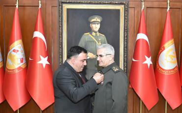 Emin Həsənli Türkiyədə ordu generalı ilə görüşüb