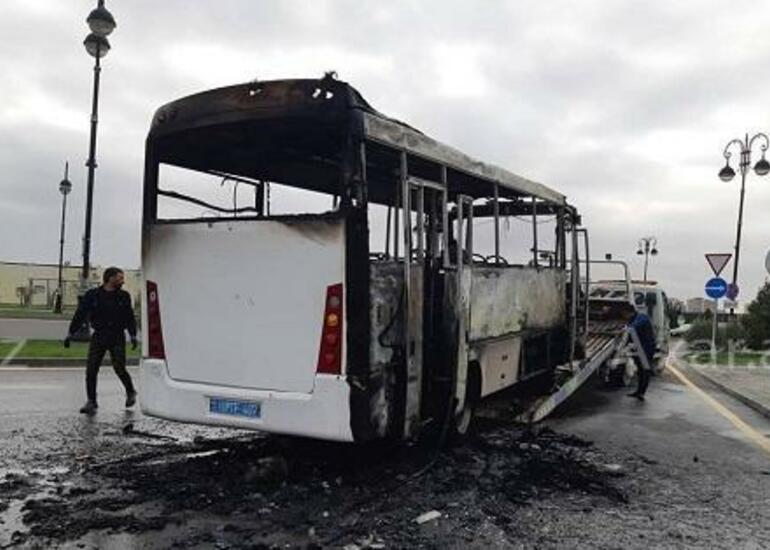 Bakıda sərnişin avtobusu yandı