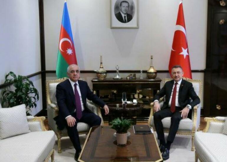 Fuad Oqtay Əli Əsədova təşəkkür etdi