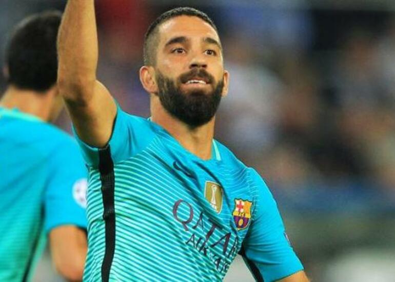 Arda Turan baş məşqçiliyə başladı