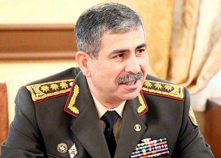 Zakir Həsənov Ordumuzun şəxsi heyətini təbrik etdi