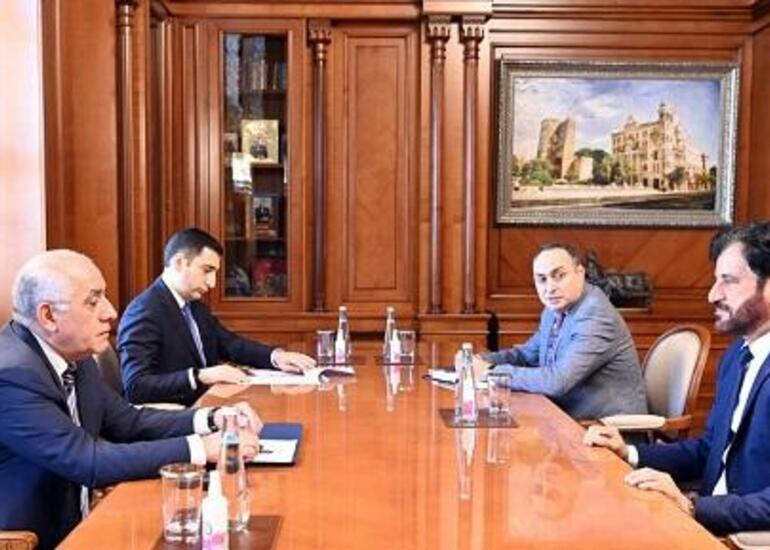 Əsədov Avtomobil Federasiyasının prezidenti ilə görüşdü