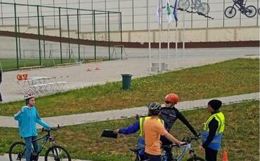 Xətai rayonunda Ulu Öndərin 100 illik yubileyinə həsr olunmuş velosiped yarışı keçirilib