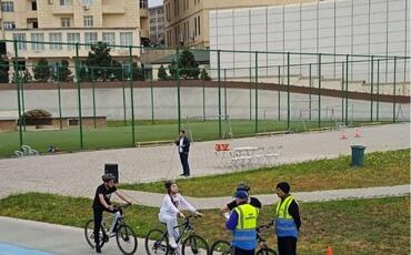 Xətai rayonunda Ulu Öndərin 100 illik yubileyinə həsr olunmuş velosiped yarışı keçirilib