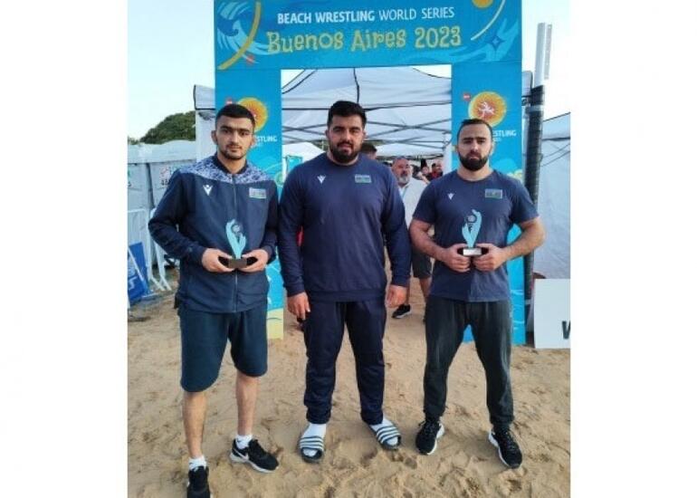Çimərlik güləşi üzrə Dünya seriyası: 1 gümüş və 1 bürünc medal