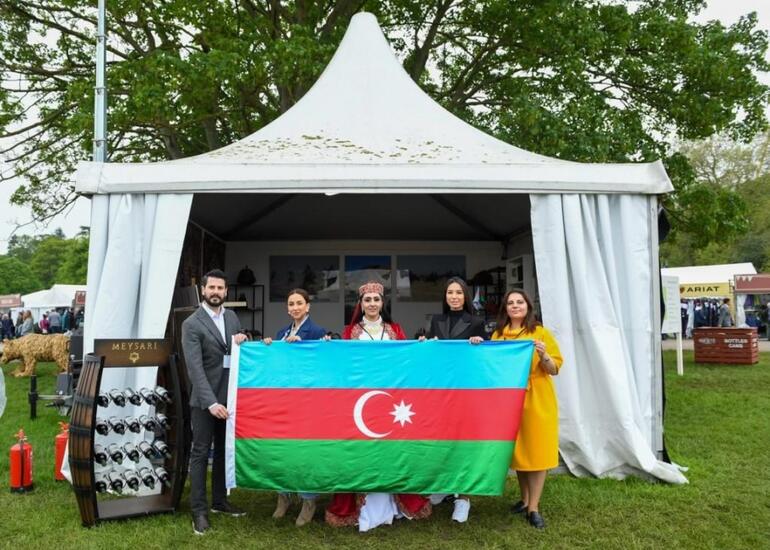 “AzerGold” QSC-nin qızıl sikkə kolleksiyaları Birləşmiş Krallıqda nümayiş olunub