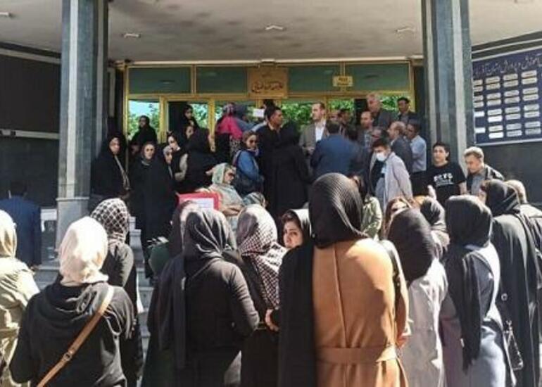 Təbrizdə Təhsil İdarəsi qarşısında aksiya keçirildi