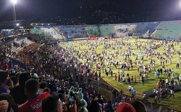 Salvadorda stadionda dava: 12 ölü, 90 yaralı