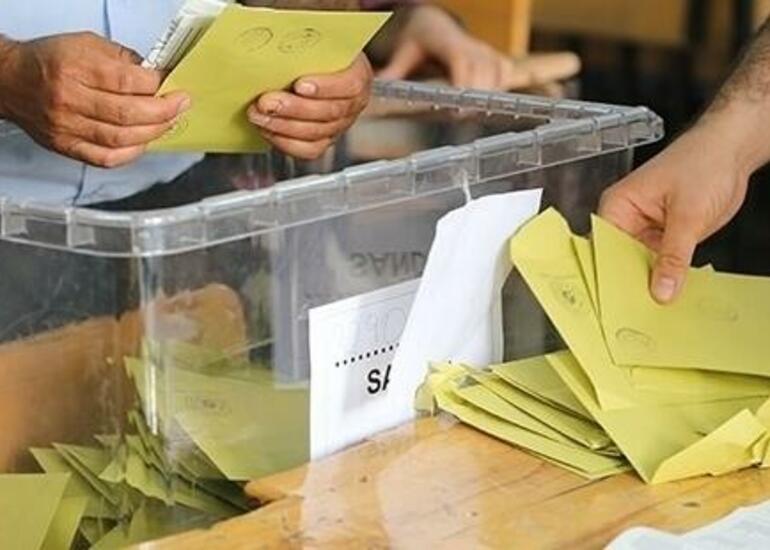 Azərbaycanlı deputatlar seçkilərə görə Türkiyəyə getdi