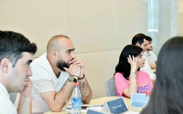 “Rəqəmsal mediada “storytelling” və müasir publisistika” mövzusunda təlimlərə başlanılıb