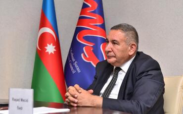 Mətbuat Şurasında “TikTok”da fəal olan jurnalistlərlə görüş keçirilib