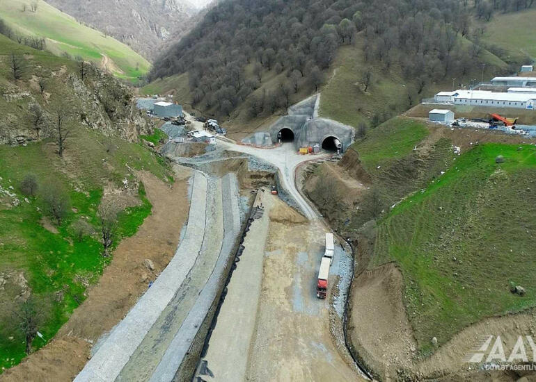 Azad edilmiş ərazilərdə 39 avtomobil tuneli inşa edilir