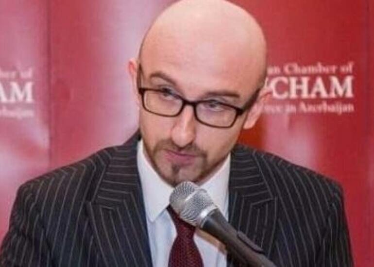 Axundov Azərbaycan atletikası tarixində ilkə imza atdı