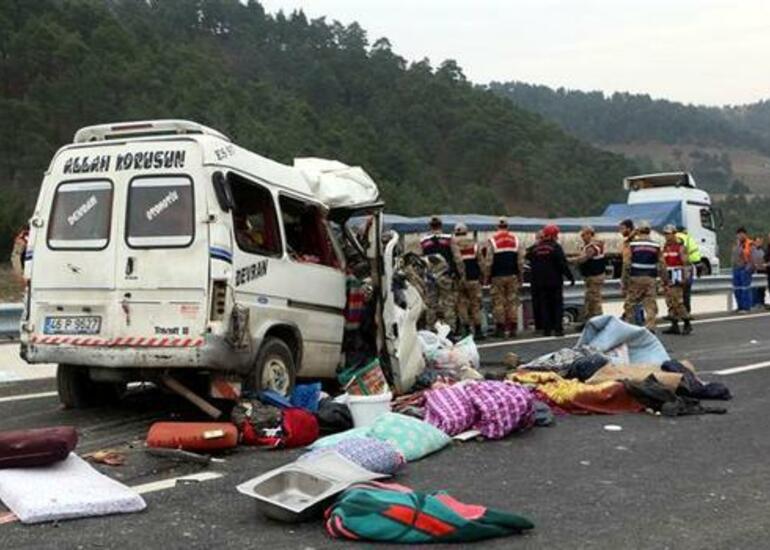 Türkiyədə iki avtobus qəzası: 5 ölü, 56 yaralı