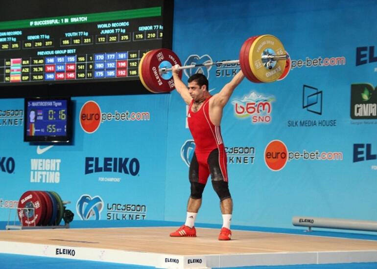 Ərdəbil ağır atletika üzrə İran çempionu oldu