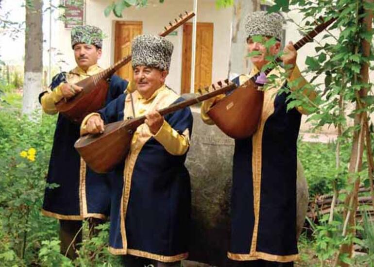 Aşıq yaradıcılığı xalqımızın mədəniyyətini dərin türk köklərinə bağlayır