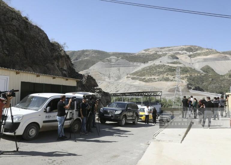 Xarici jurnalistlər “Laçın” postunda - Foto
