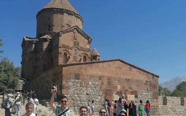 Van və Ağrı: dünya tarix mirası ilə zəngin turizm məkanları
