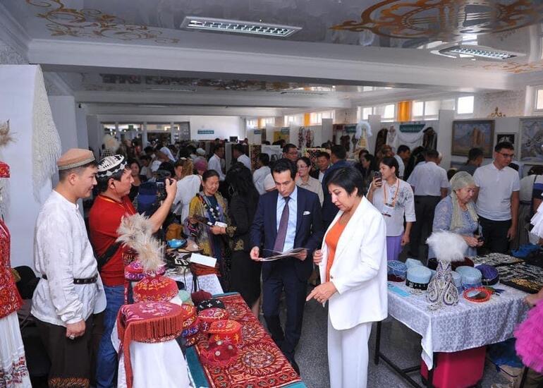 Beynəlxalq Türk Mədəniyyəti və İrsi Fondu Qazaxıstanda beynəlxalq sərgi keçirib
